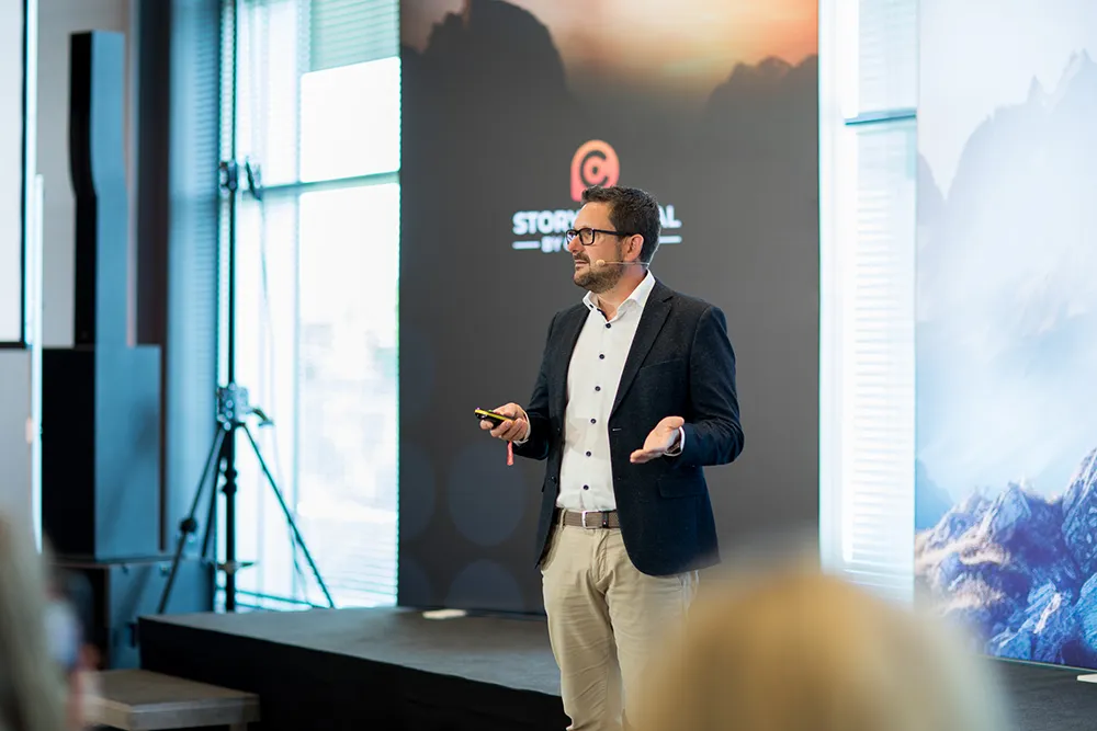 Dirk Halfar als Speaker beim Storyfestival by Christiani Storytelling
