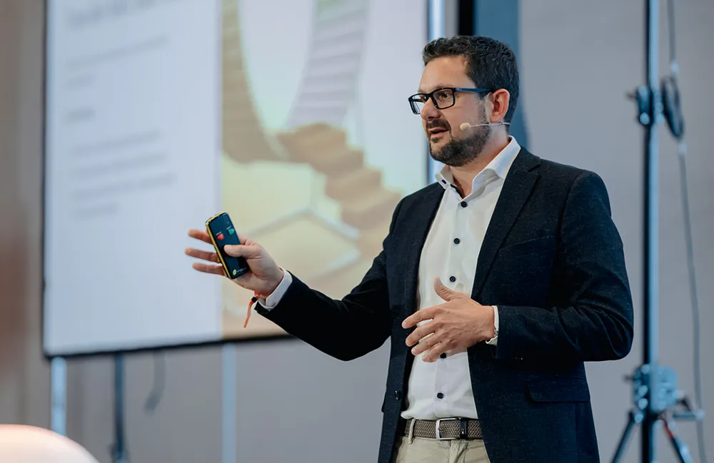 Dirk Halfar als Speaker beim Storyfestival by Christiani Storytelling